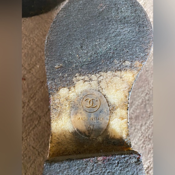 Authenticic Chanel Statement Ankle boots. Retails $1100 - Picture 9 of 9